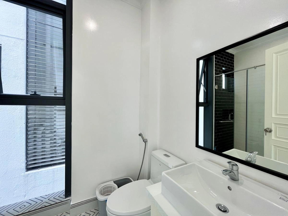 Bán căn hộ Duplex Dlusso, Nguyễn Thị Định, sổ hồng 105m2